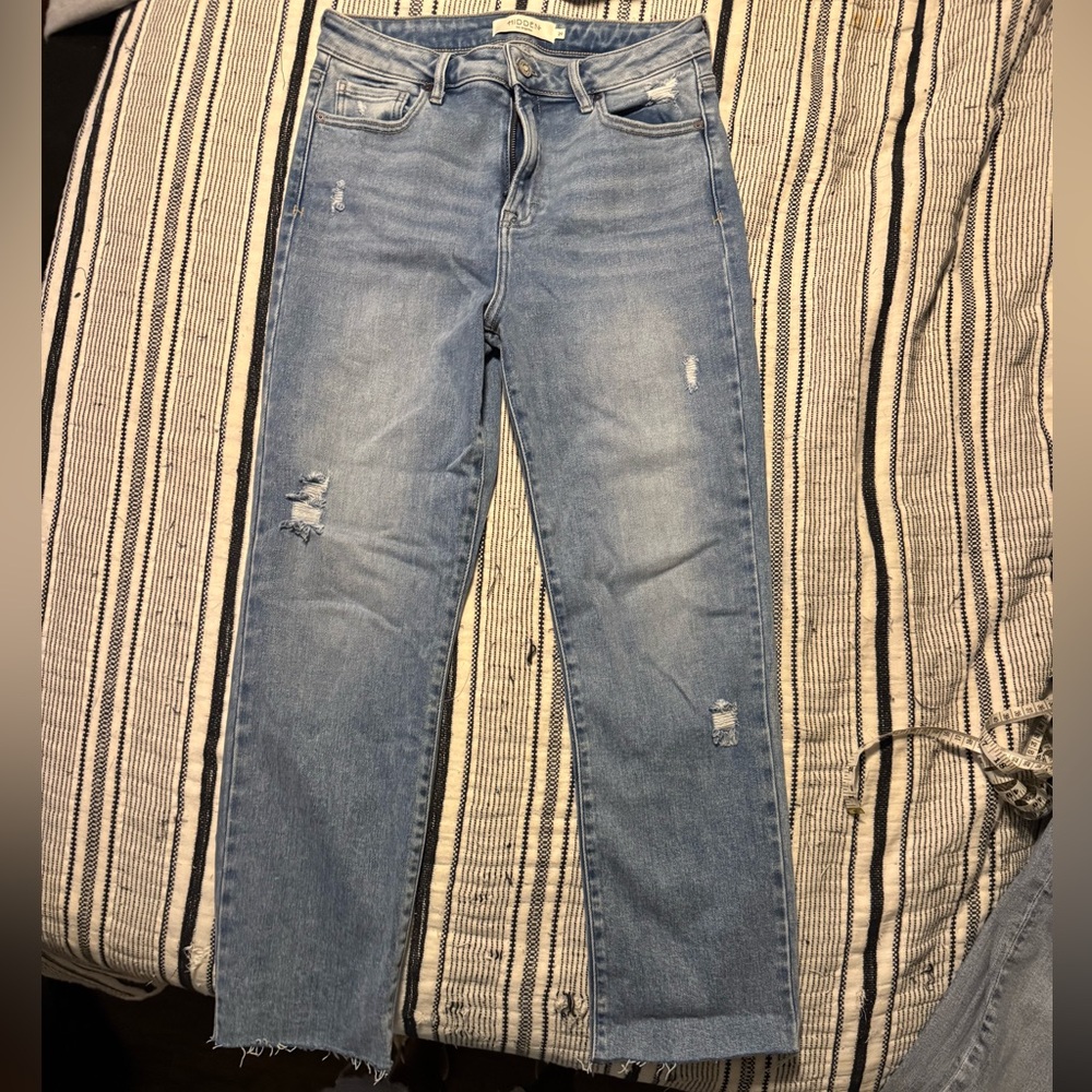 Trendy Distressed Women's Cropped Jeans in Light Blue